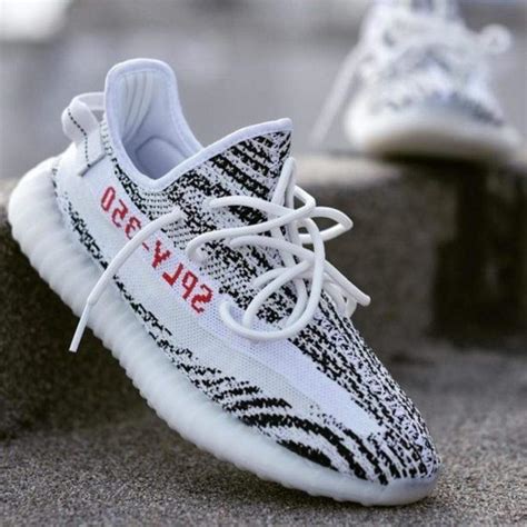 yeezy boost 350 v2 zebra